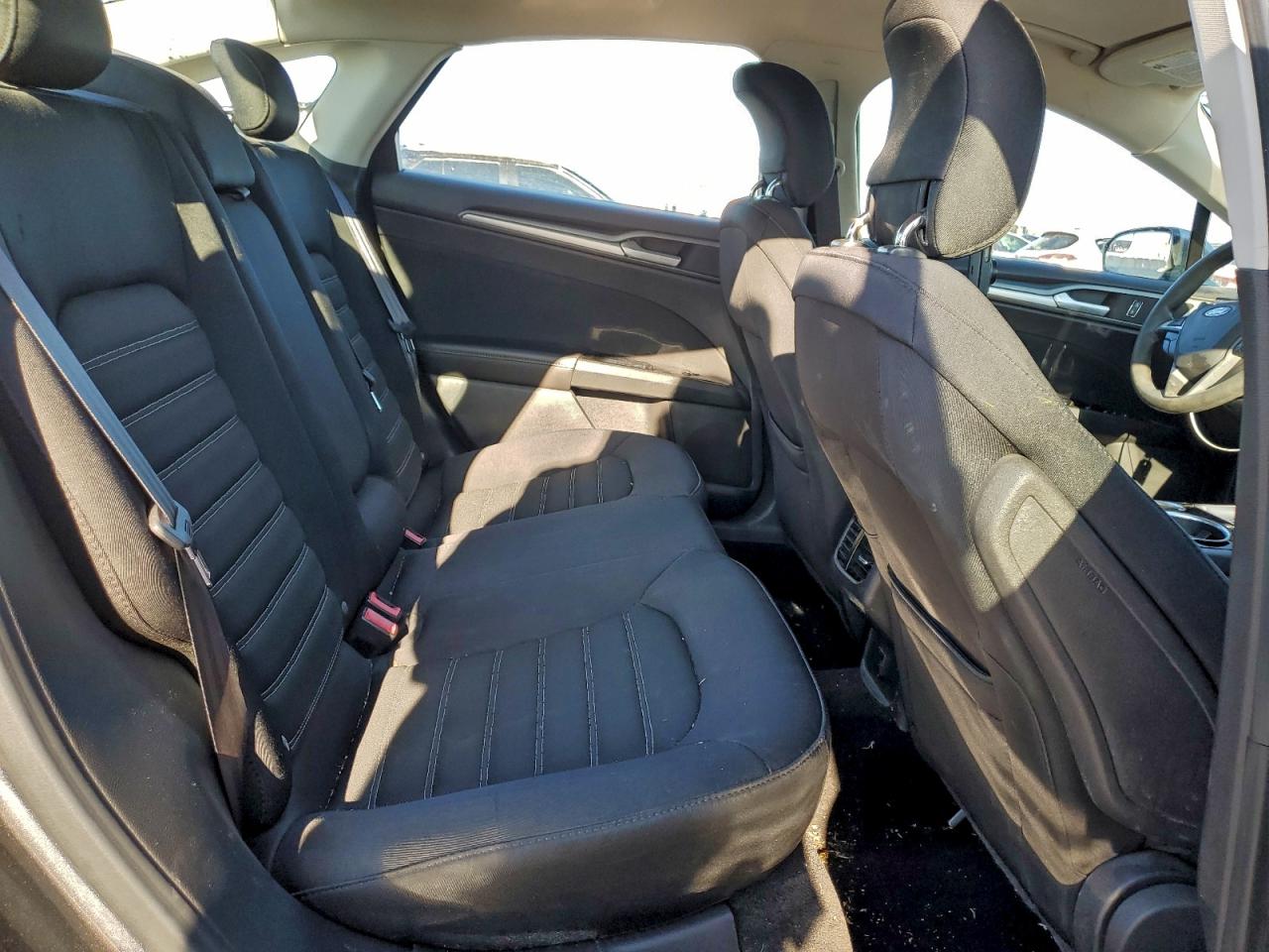 Ford Fusion Se Image 5