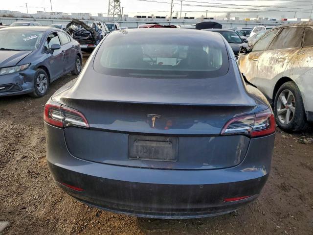 Tesla Model 3 Image 5
