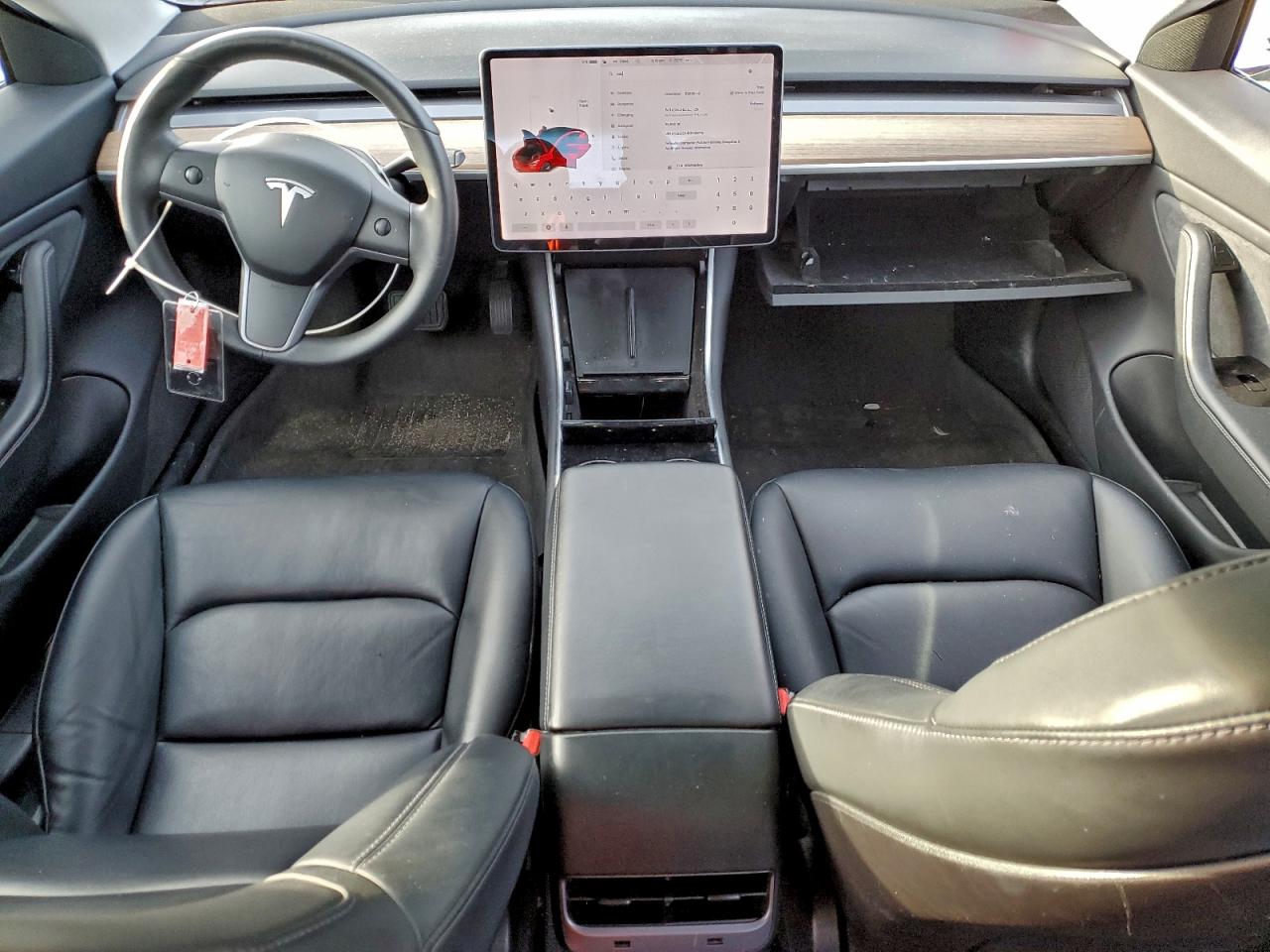 Tesla Model 3 Image 6