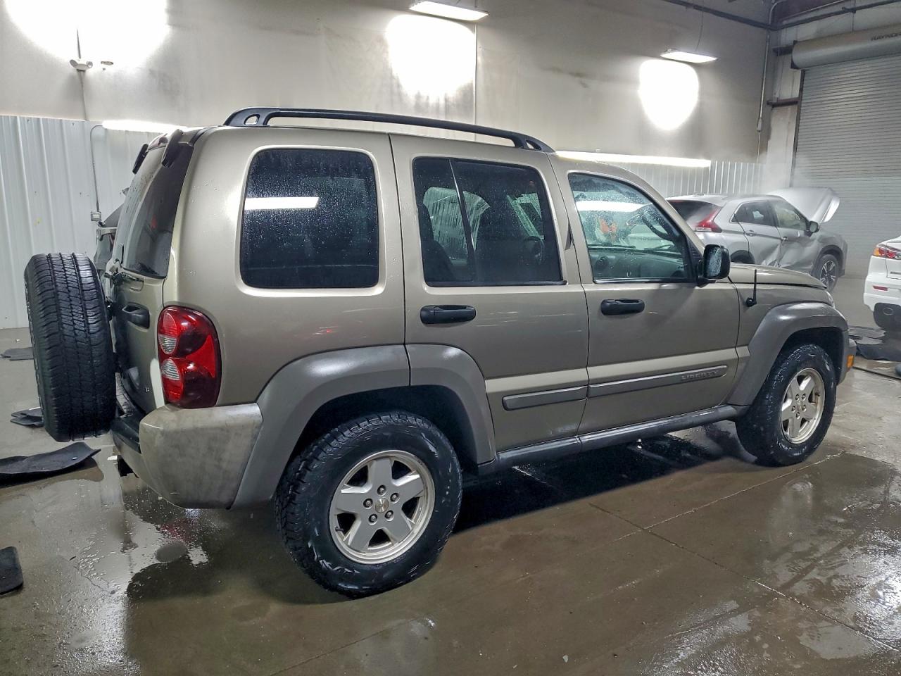 Jeep Liberty Sport Image 6