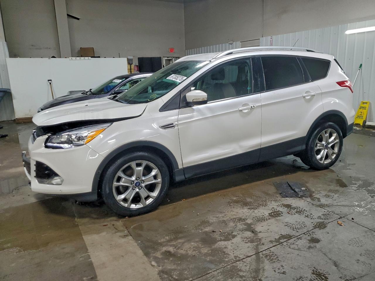 Ford Escape Titanium Image 1