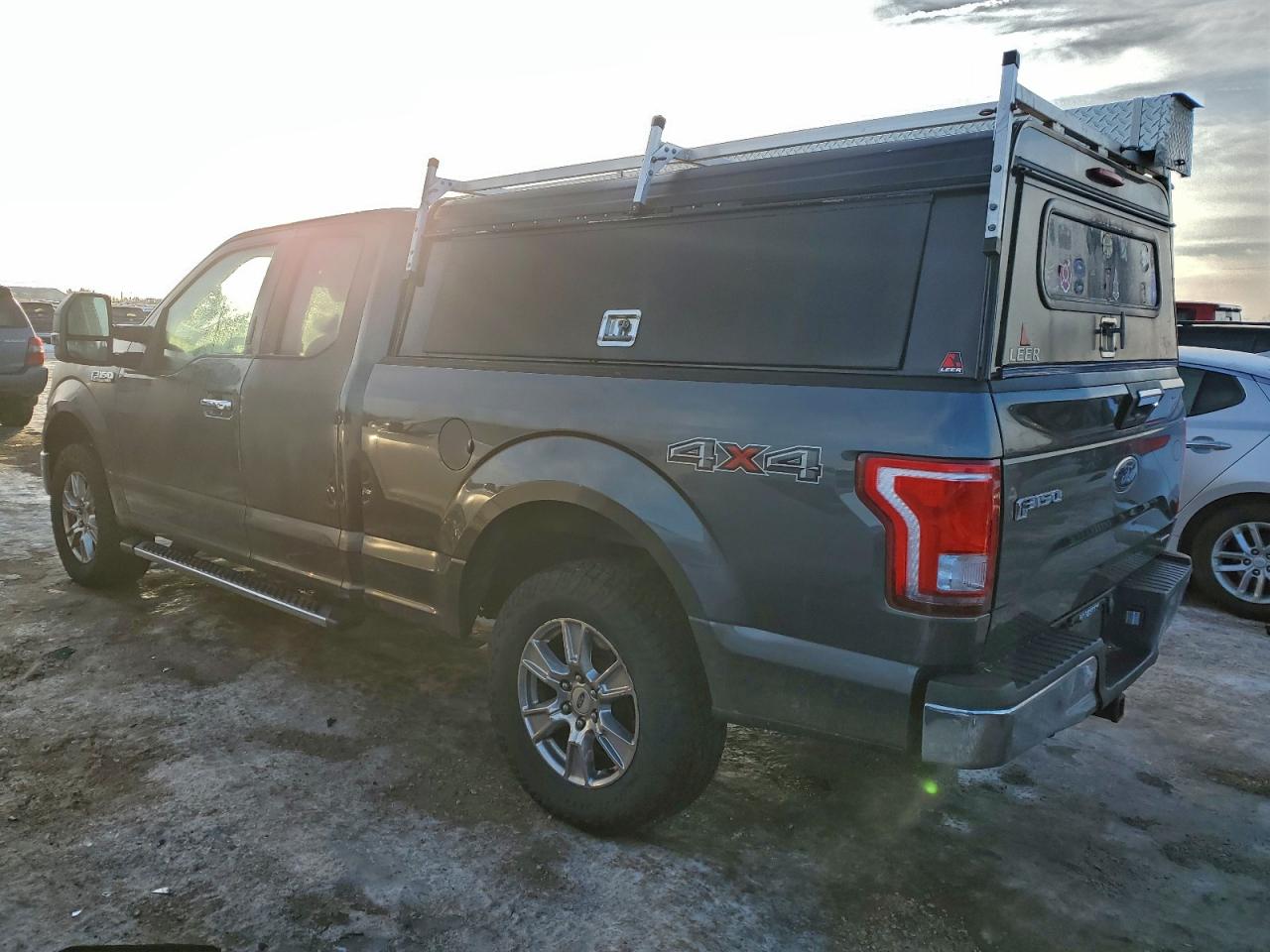 Ford F-150 Super Cab Image 5