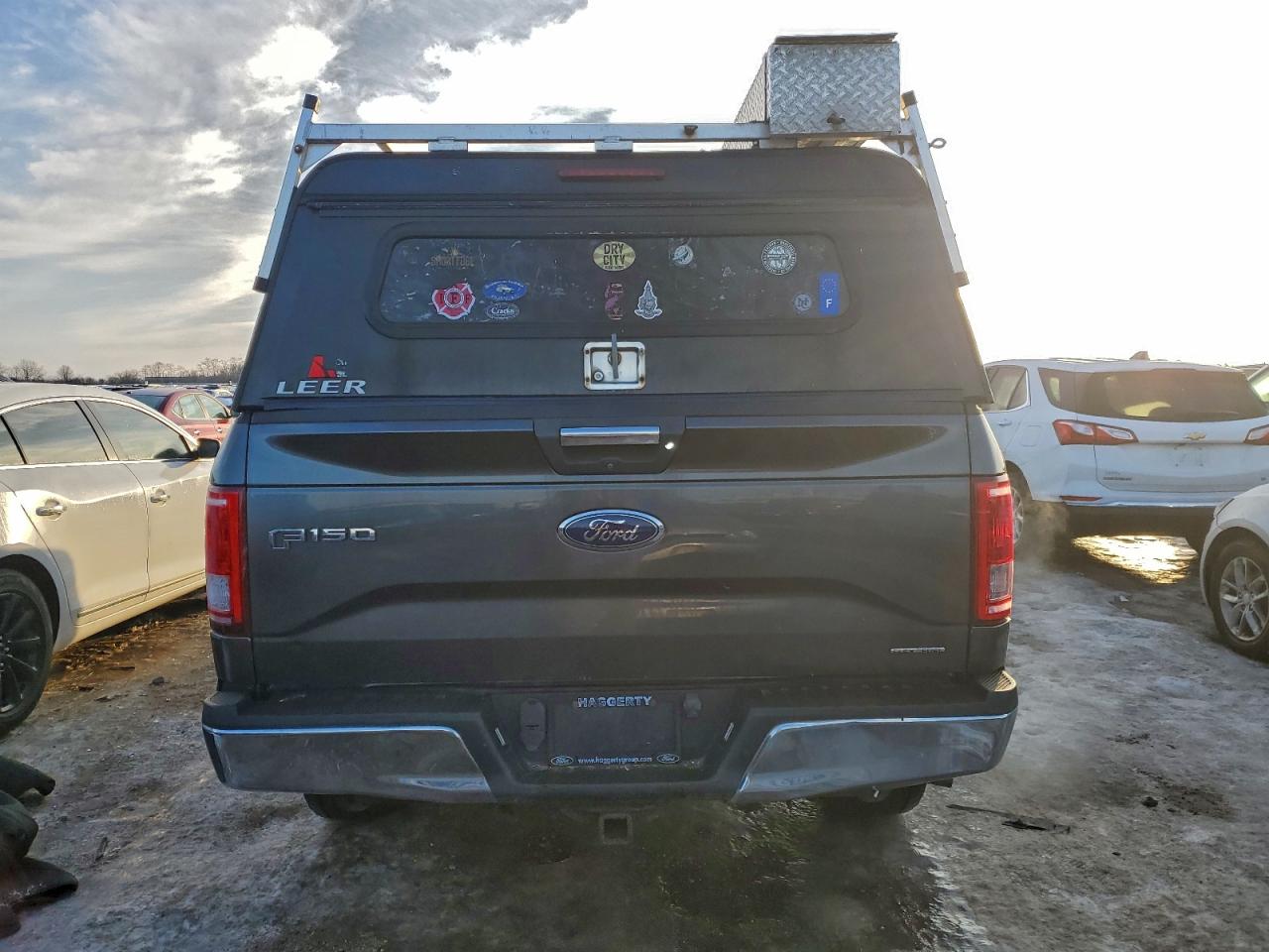 Ford F-150 Super Cab Image 2