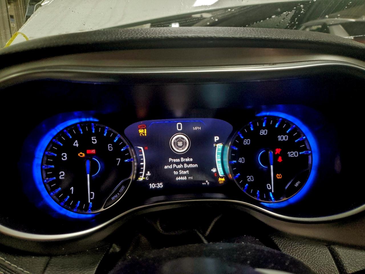 Chrysler Pacifica Limited Image 9