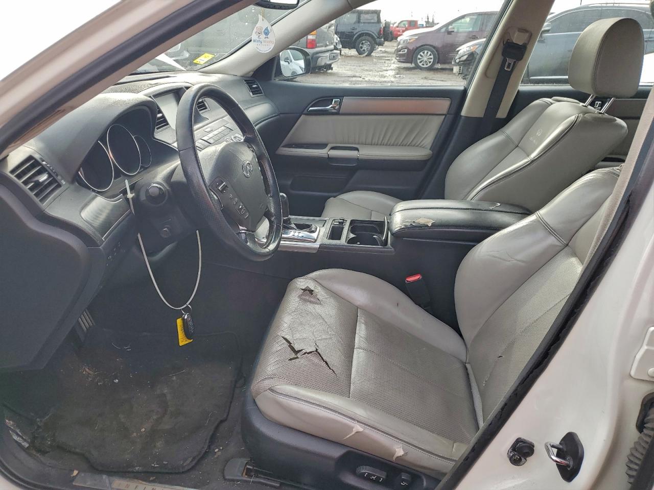 INFINITI M45 Base Image 5