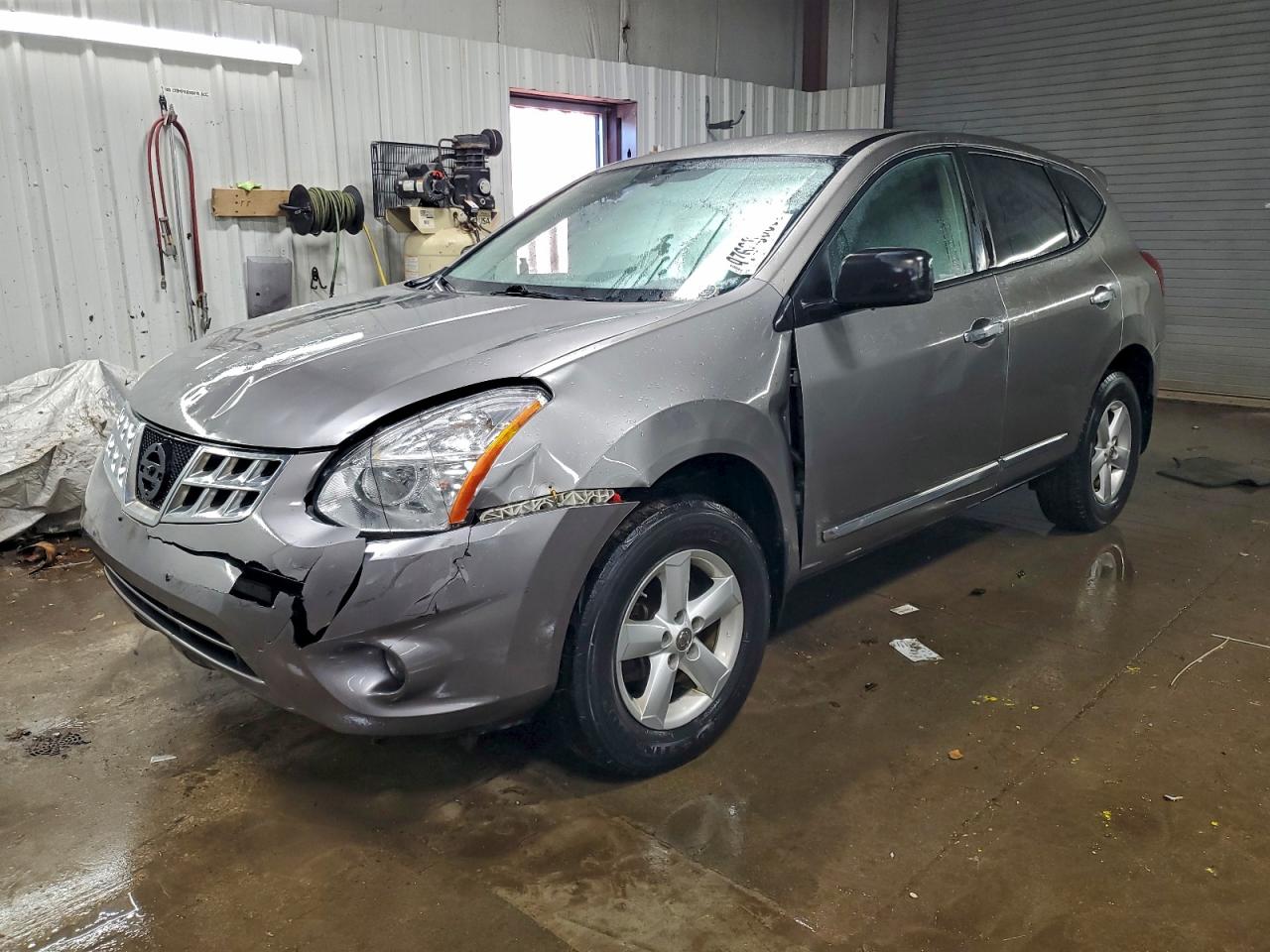 Nissan Rogue S Image 1