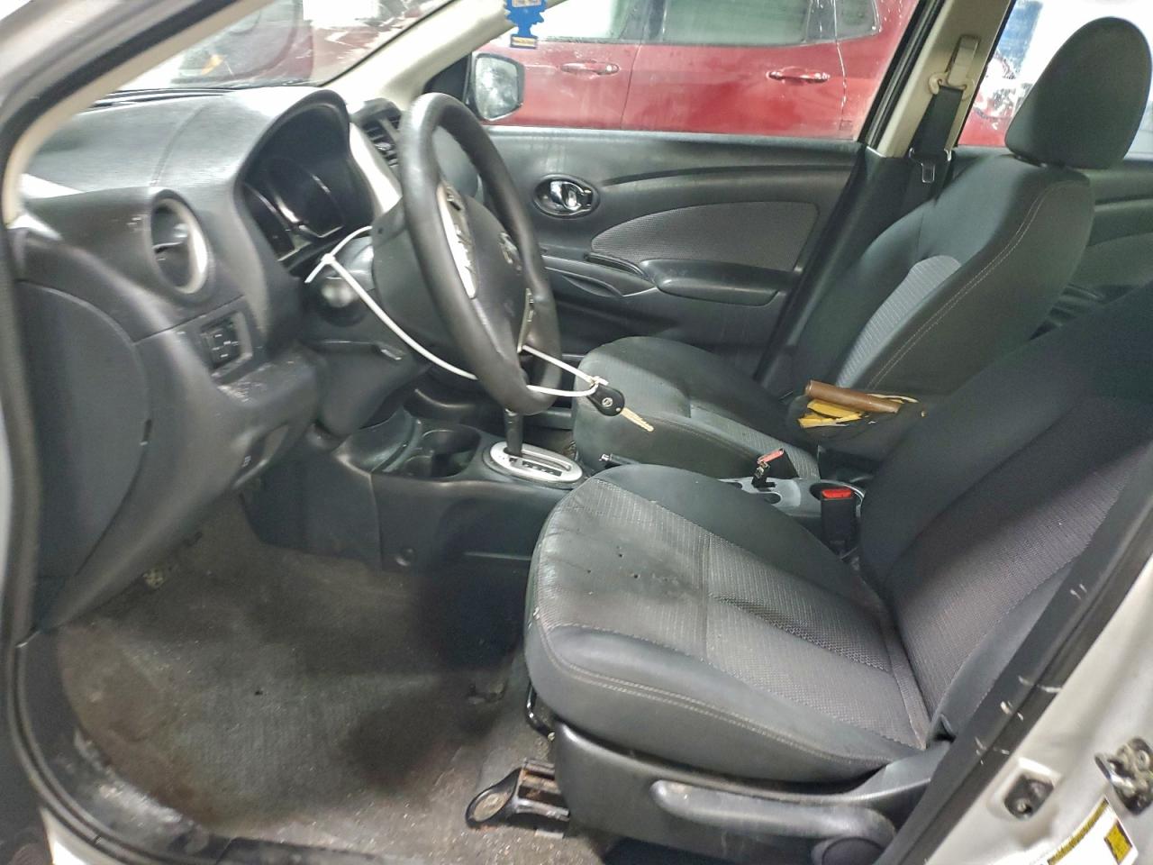 Nissan Versa S Image 2