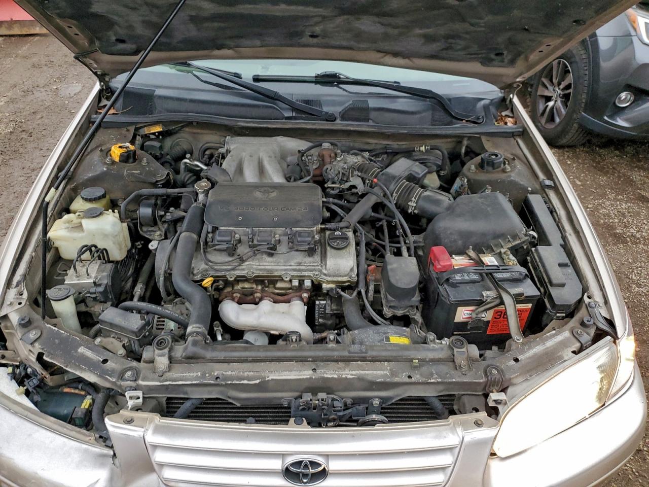 Toyota Camry Le Image 11