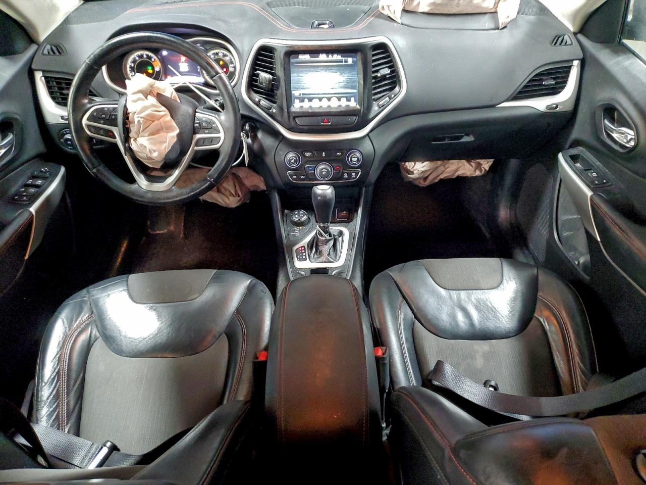 Jeep Cherokee Trailhawk Image 6