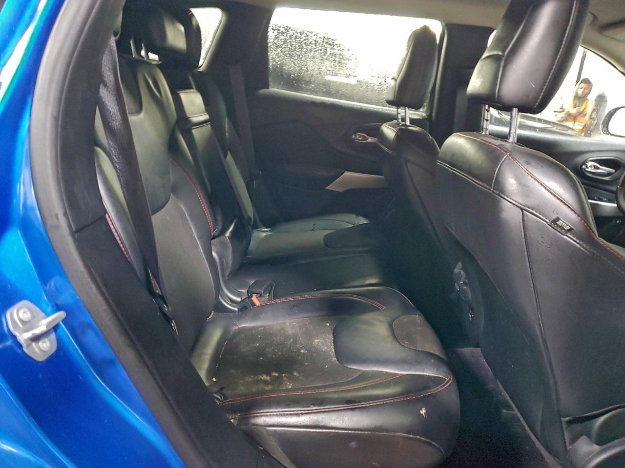 Jeep Cherokee Trailhawk Image 10