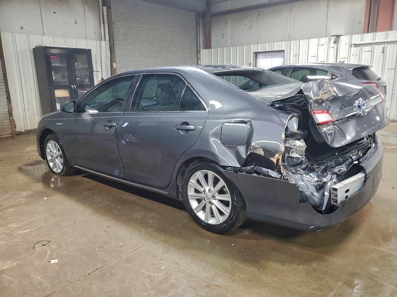 Toyota Camry Hybrid Image 5