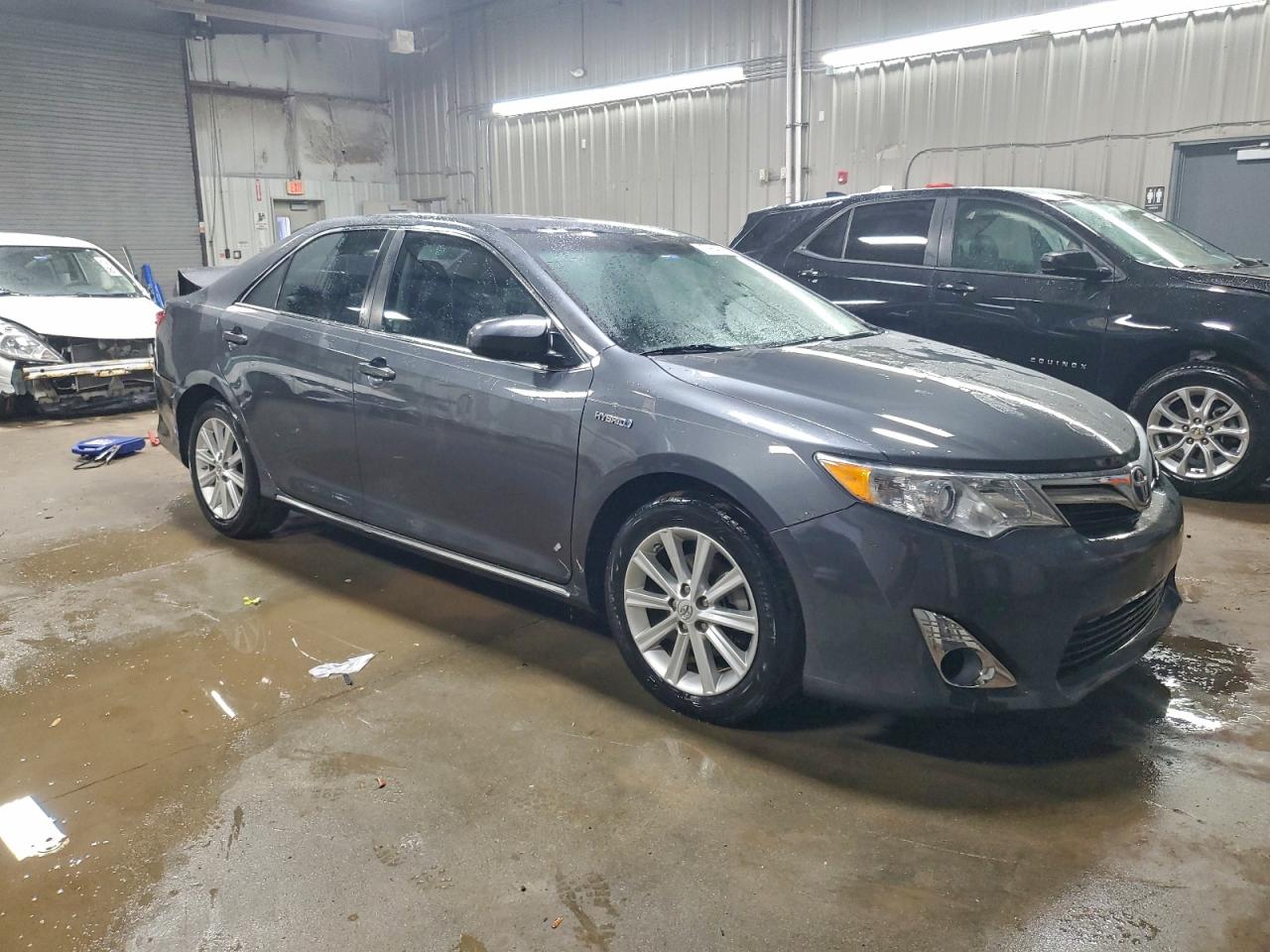 Toyota Camry Hybrid Image 6