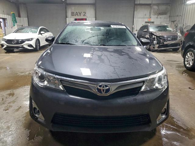 Toyota Camry Hybrid Image 3
