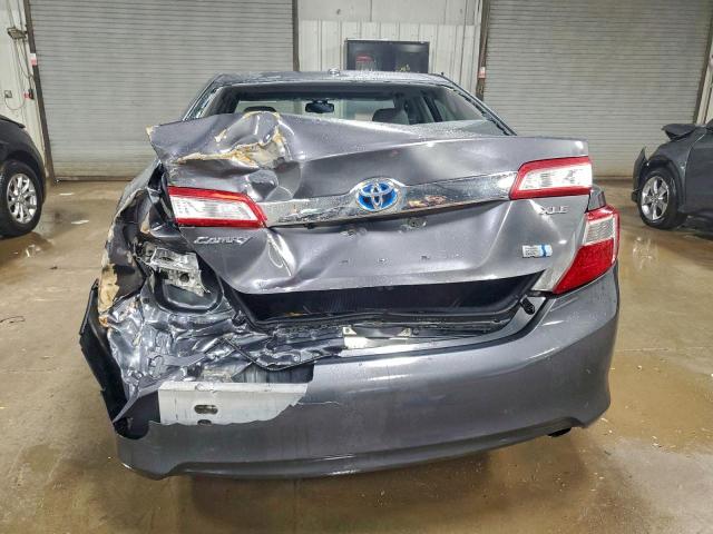 Toyota Camry Hybrid Image 7