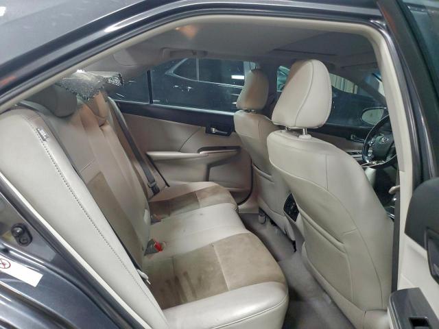 Toyota Camry Hybrid Image 12