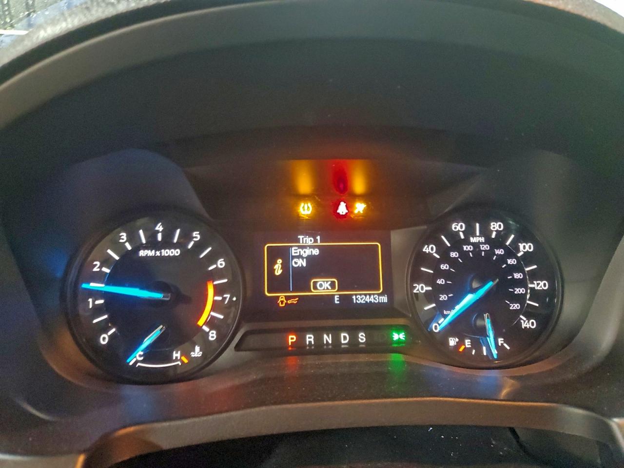 Ford Explorer Image 9