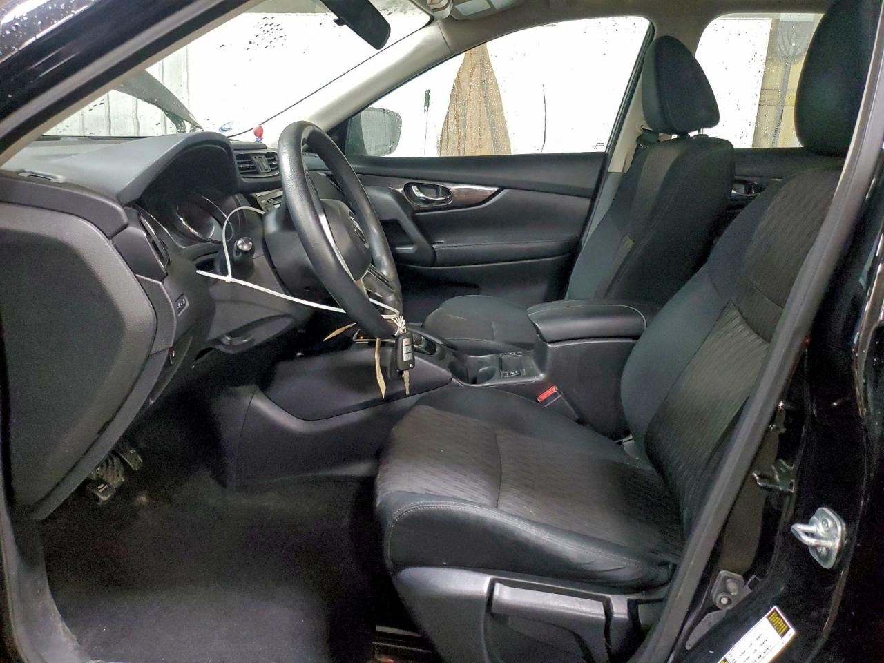 Nissan Rogue S Image 4