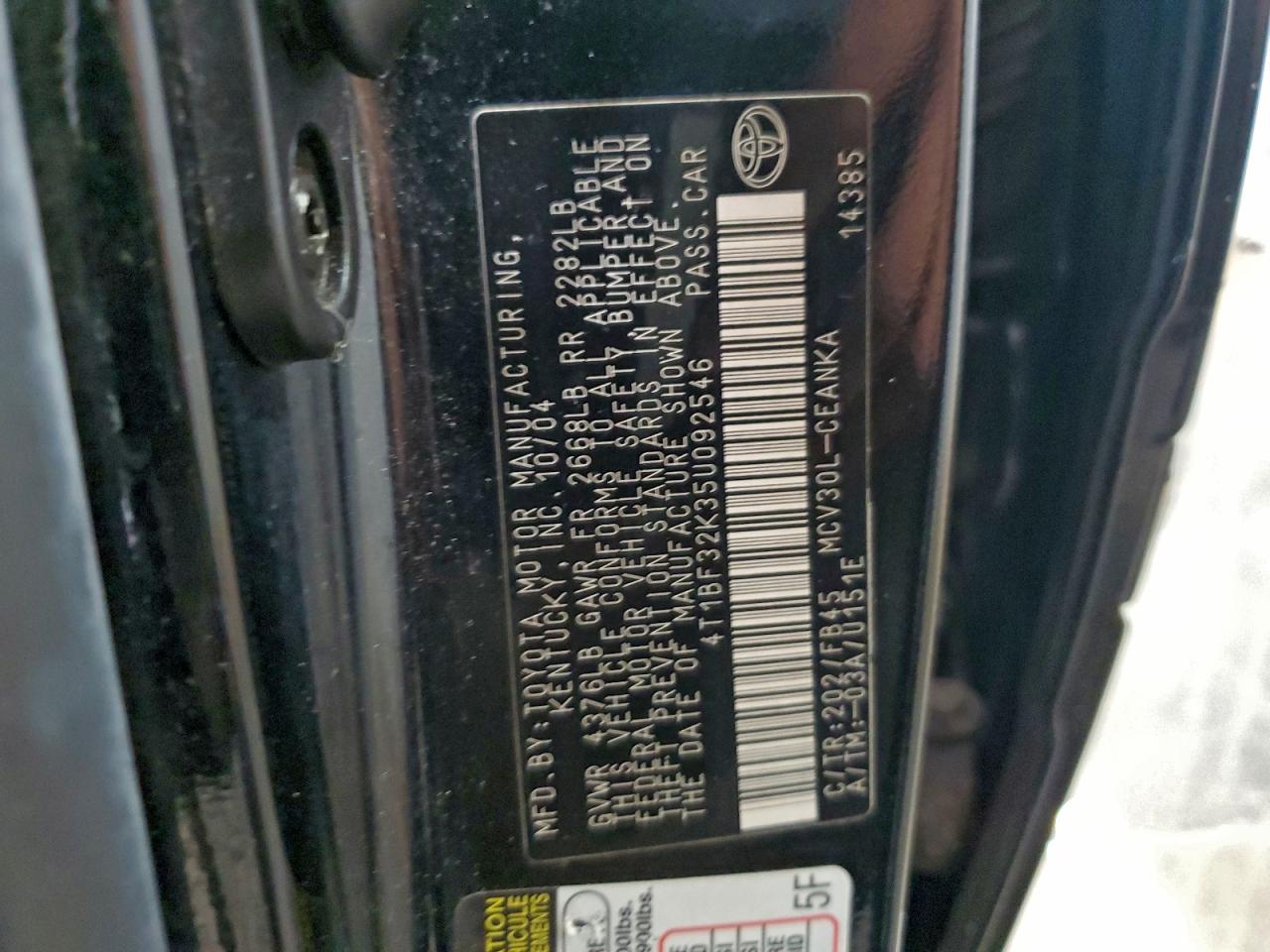 Toyota Camry Le Image 8