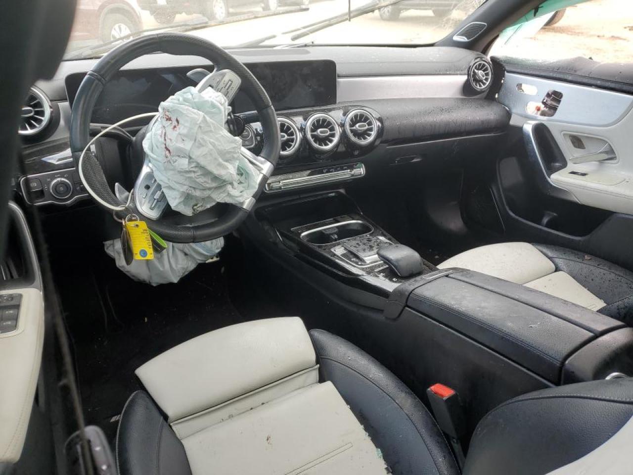 Mercedes-Benz Cla-class Amg 35 4matic Image 11