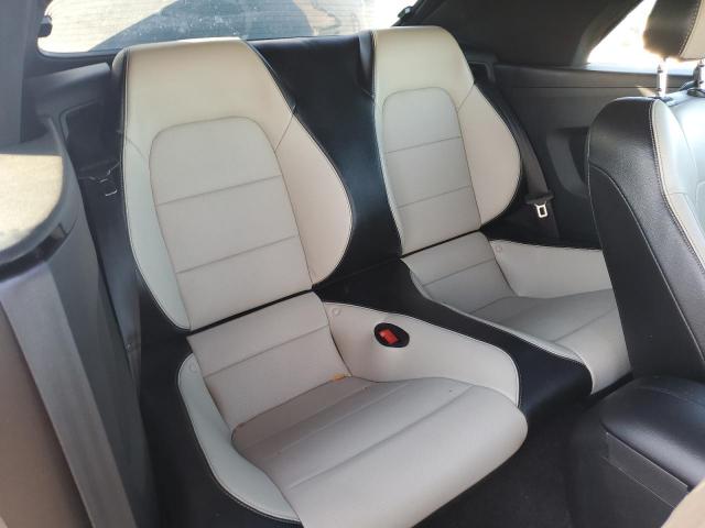 Ford Mustang Image 8