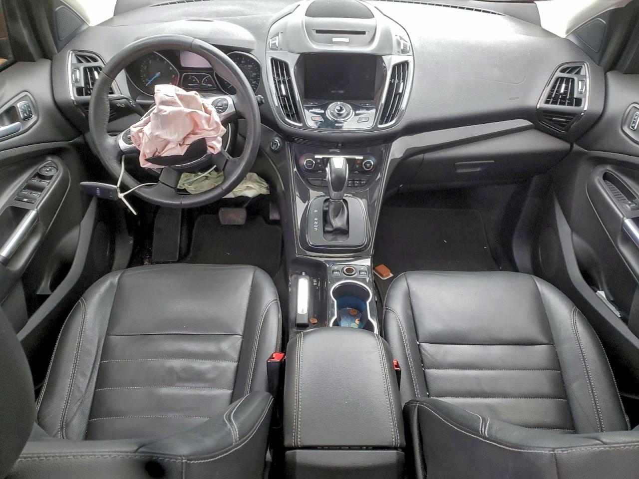 Ford Escape Titanium Image 3