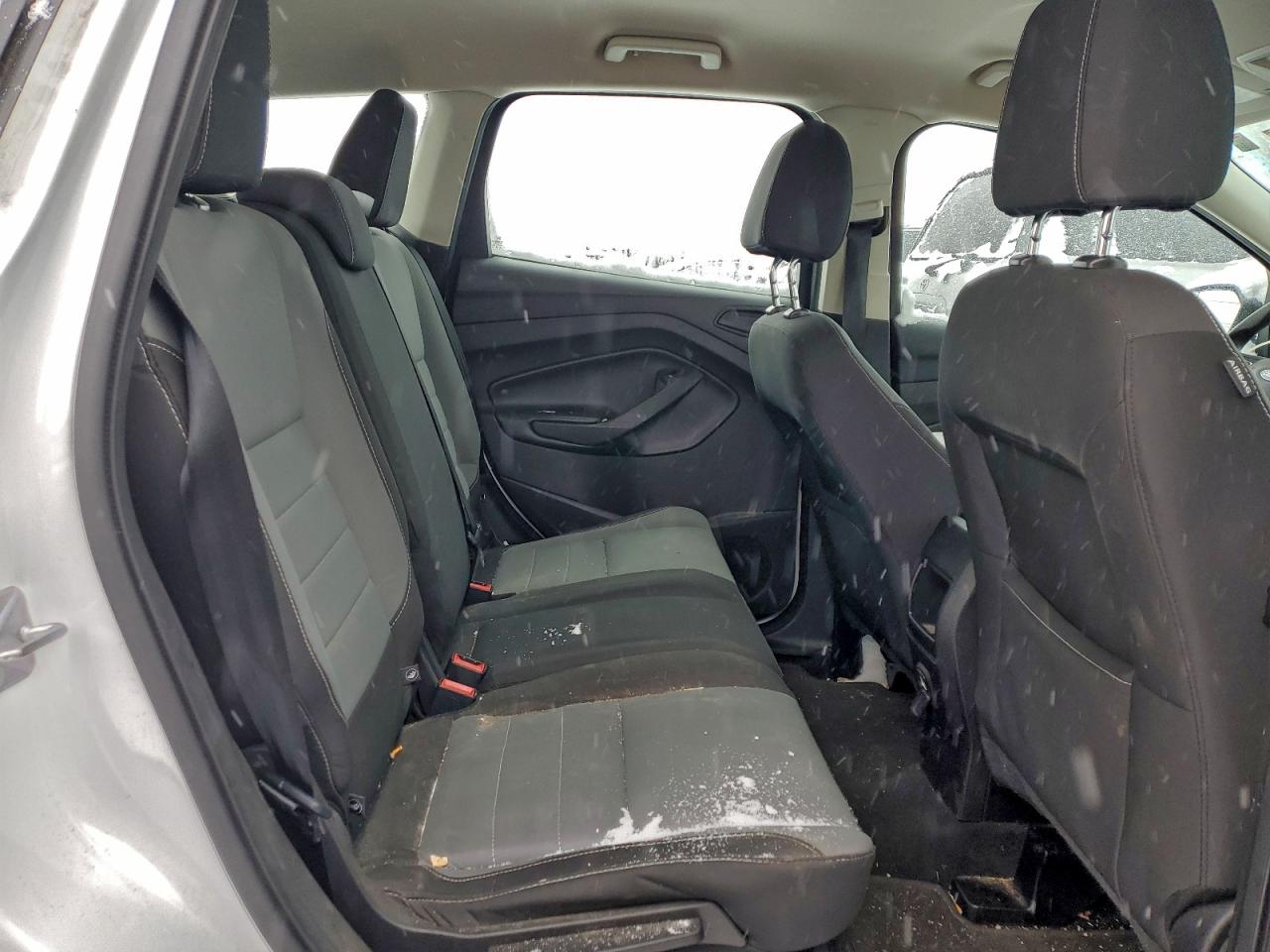 Ford Escape S Image 9