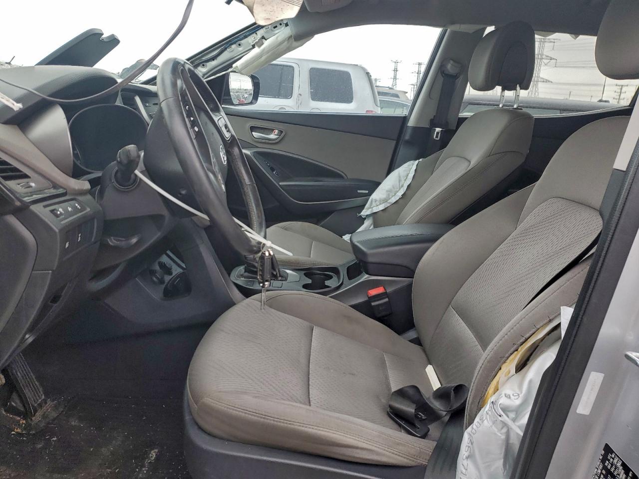 Hyundai SANTA FE Image 14