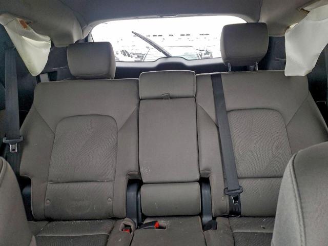 Hyundai SANTA FE Image 2