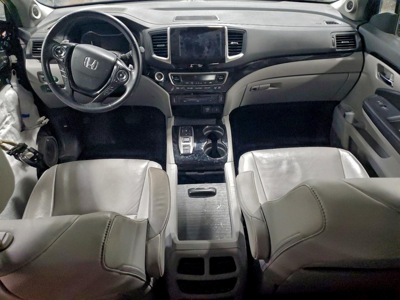 Honda Pilot Touring Image 6