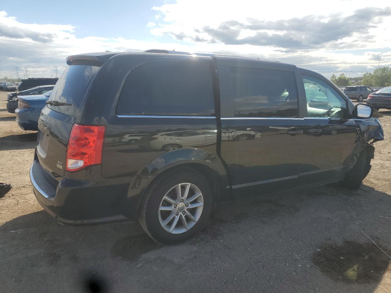 Dodge Caravan Sxt Image 3
