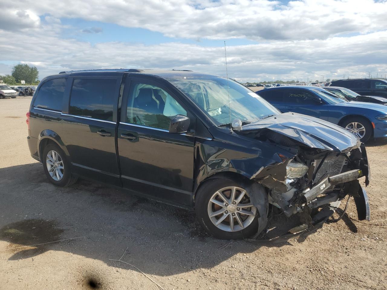 Dodge Caravan Sxt Image 2