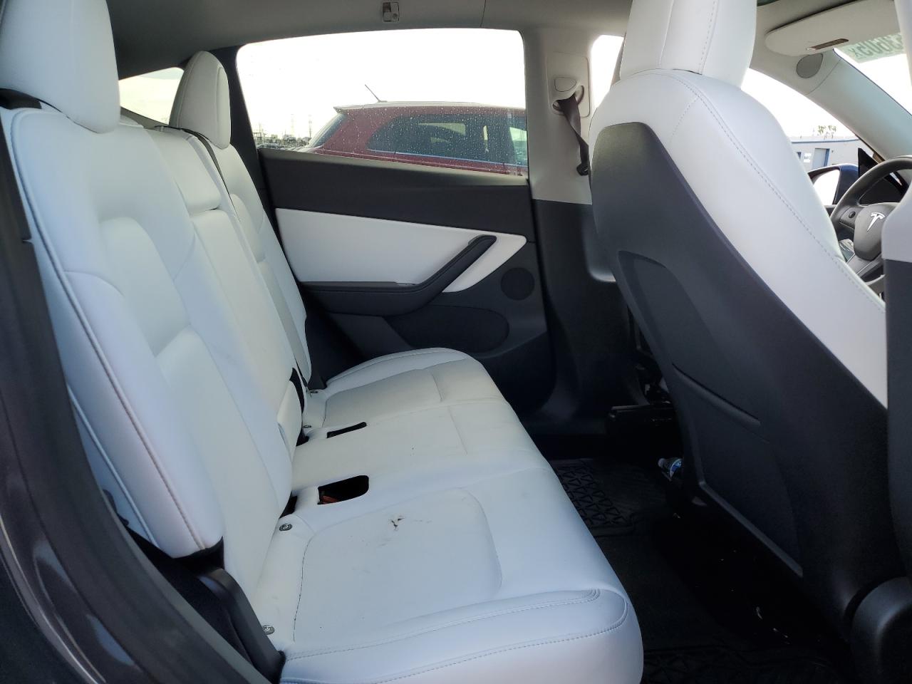 Tesla Model Y Image 8