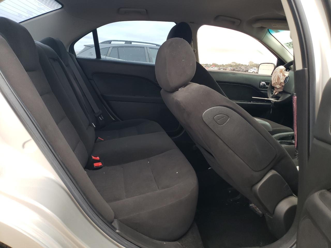 Ford Fusion Se Image 4