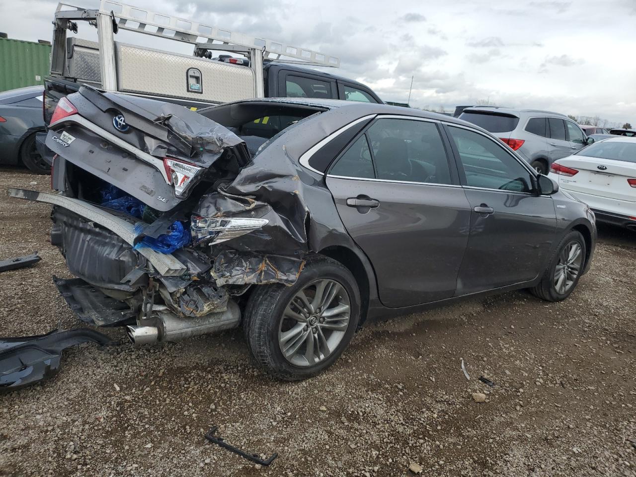 Toyota Camry Hybrid Image 7