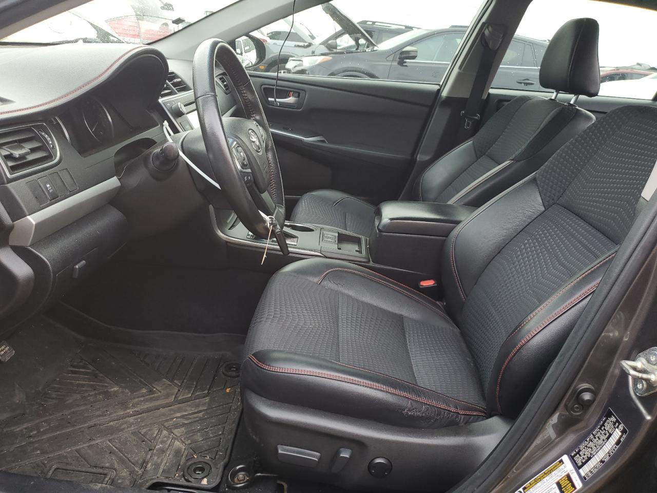 Toyota Camry Hybrid Image 9