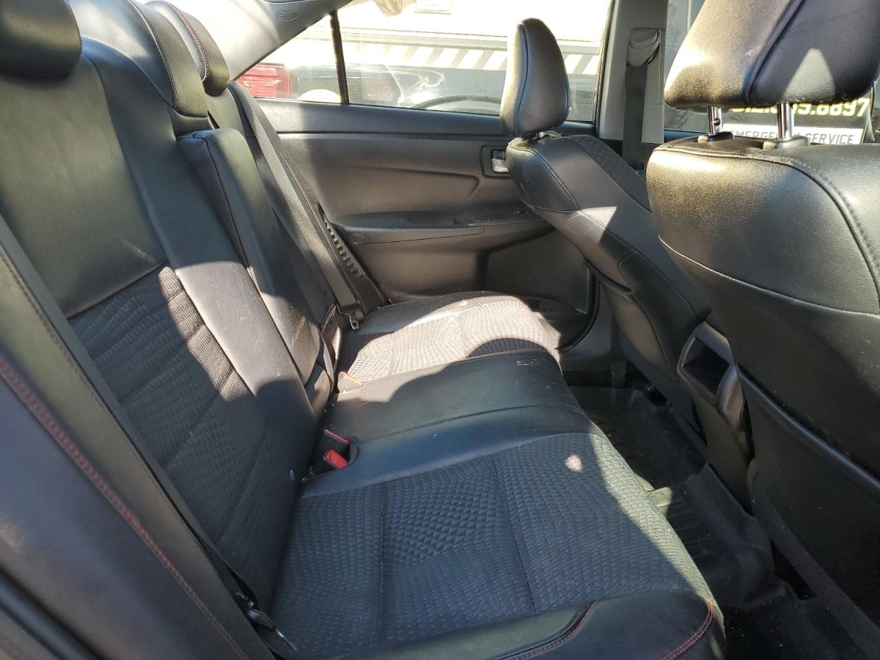 Toyota Camry Hybrid Image 8