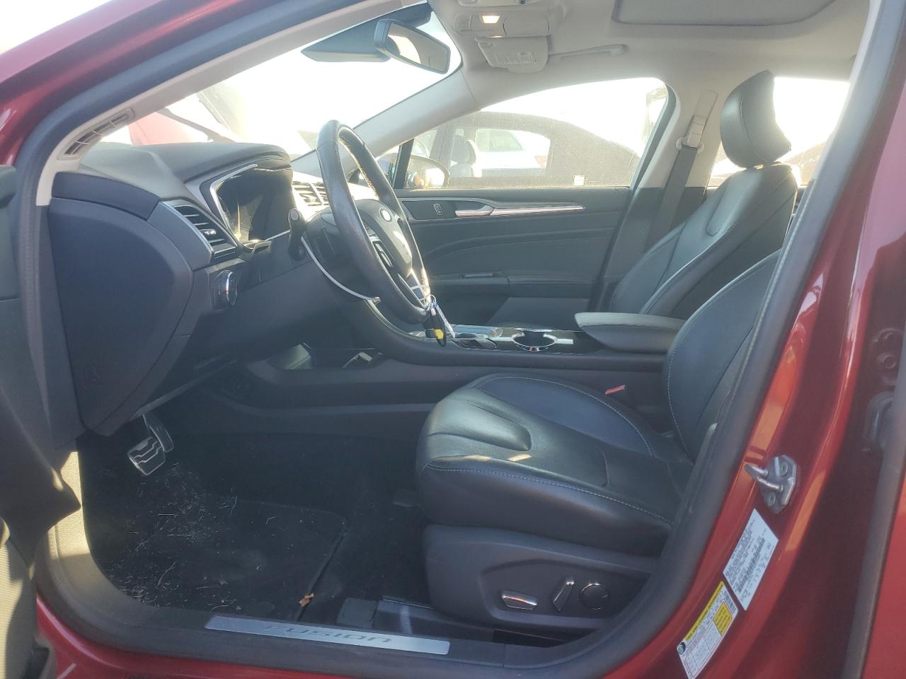 Ford Fusion Titanium Image 11