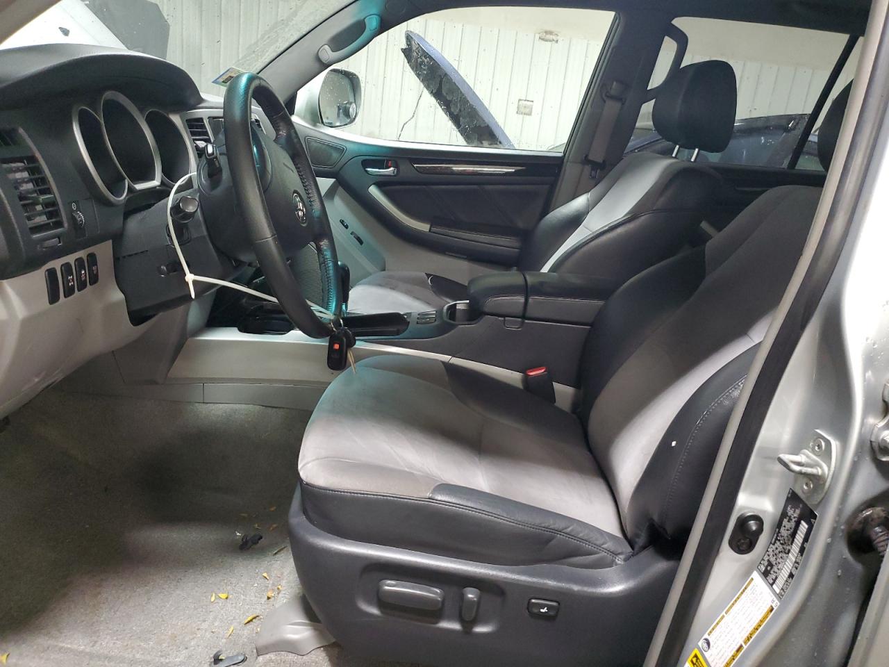 Toyota 4Runner Sr5 Image 5