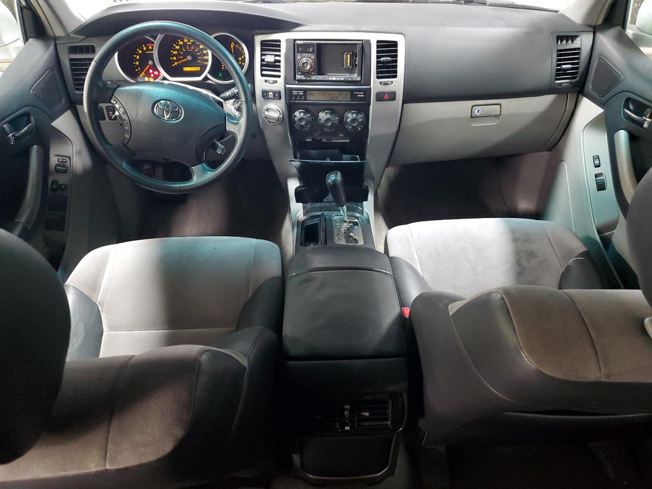 Toyota 4Runner Sr5 Image 12