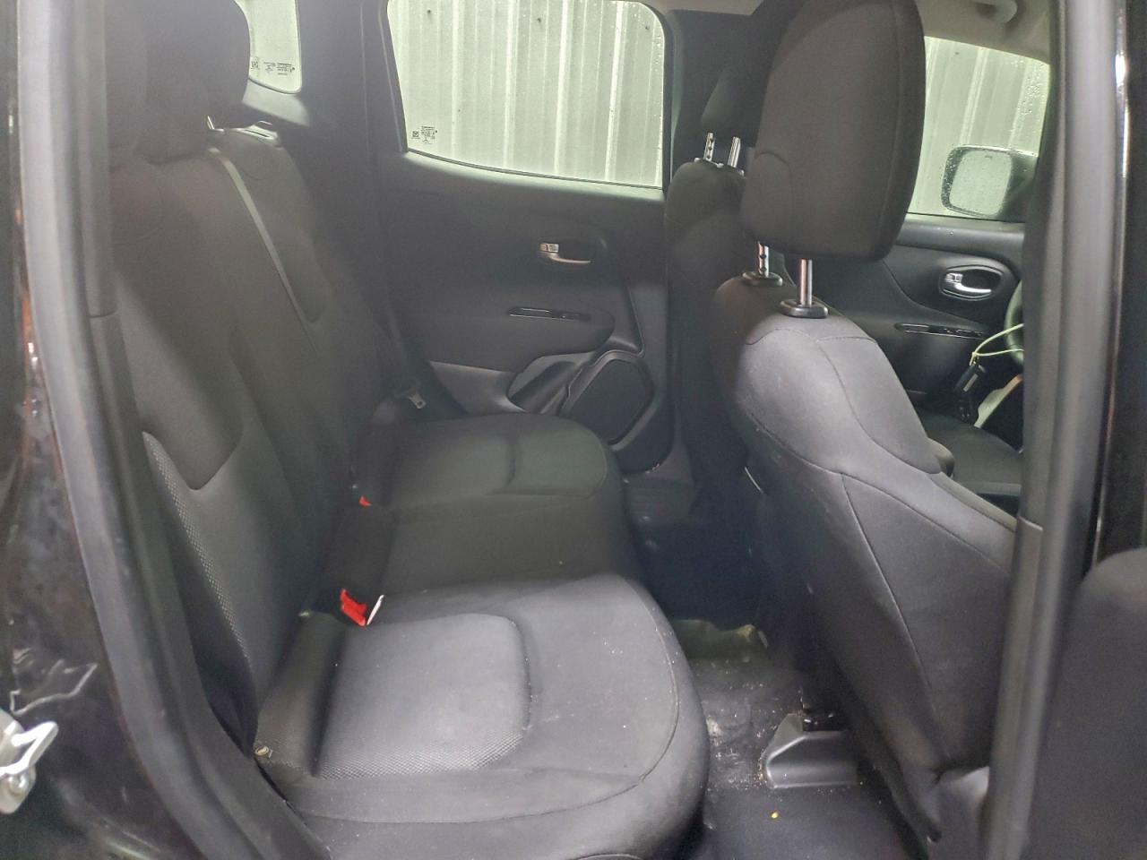 Jeep Renegade Sport Image 10