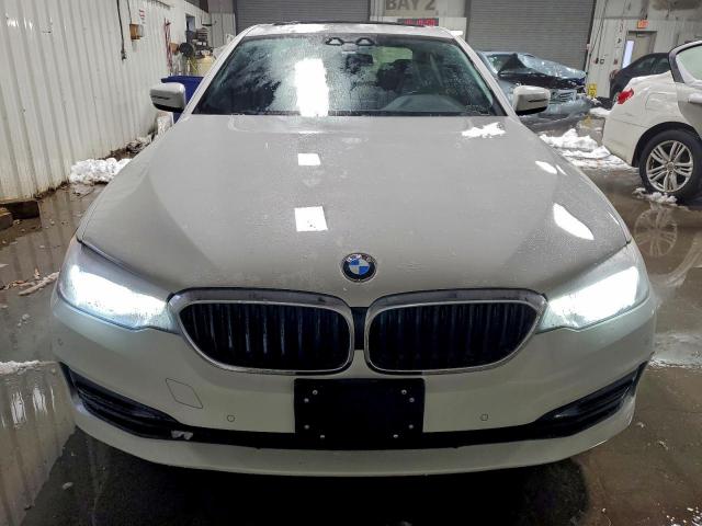 BMW 5 Series I Image 2