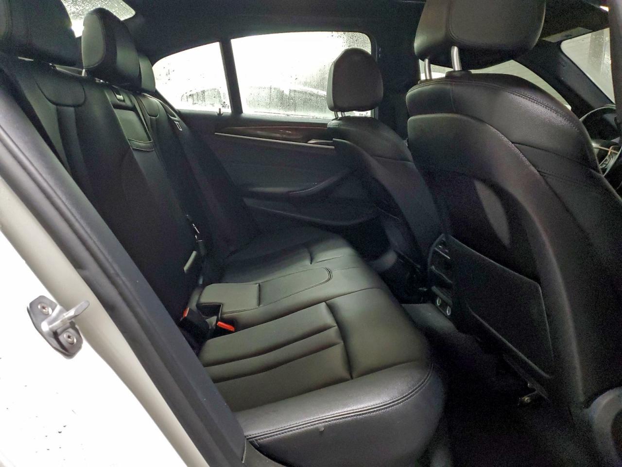 BMW 5 Series I Image 6