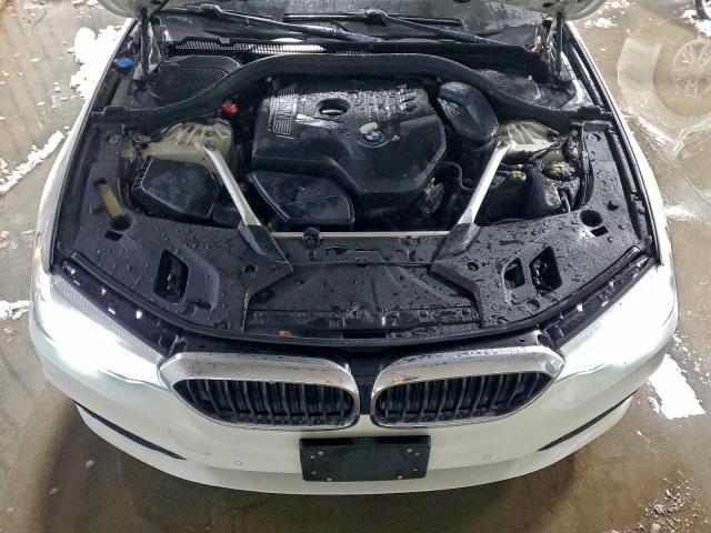 BMW 5 Series I Image 12