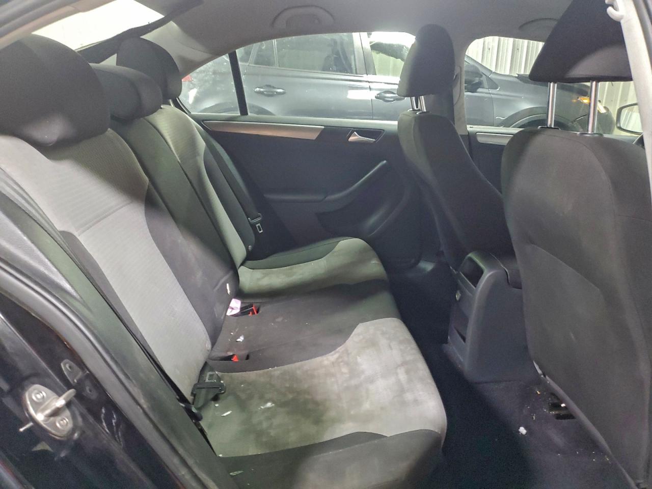 Volkswagen Jetta S Image 4