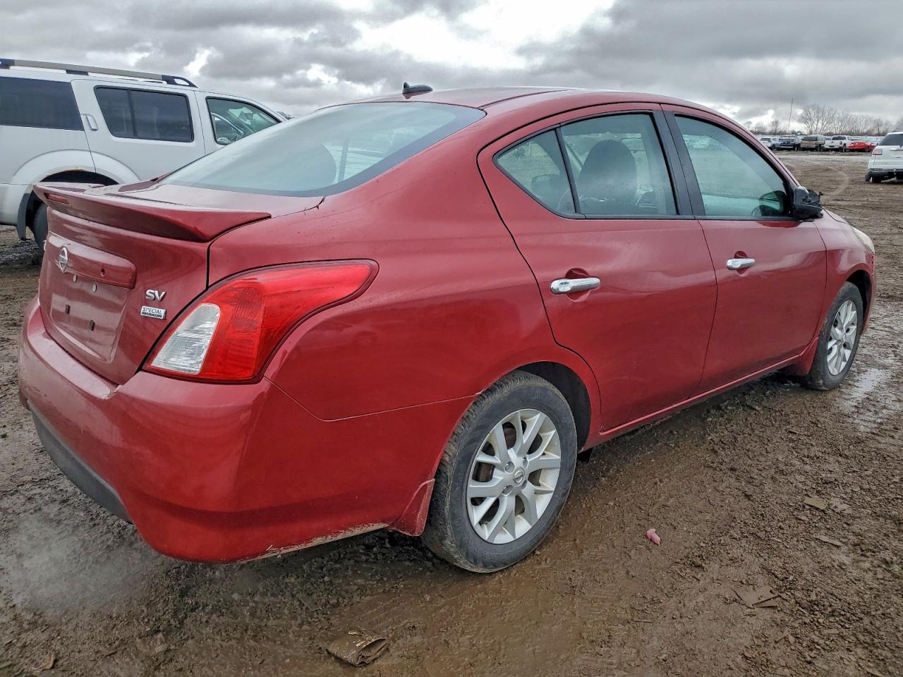 Nissan Versa S Image 3