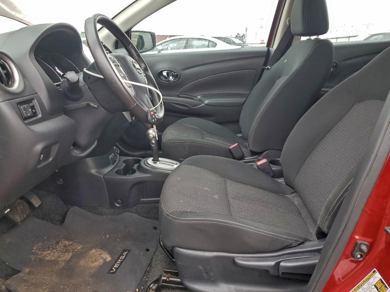 Nissan Versa S Image 8