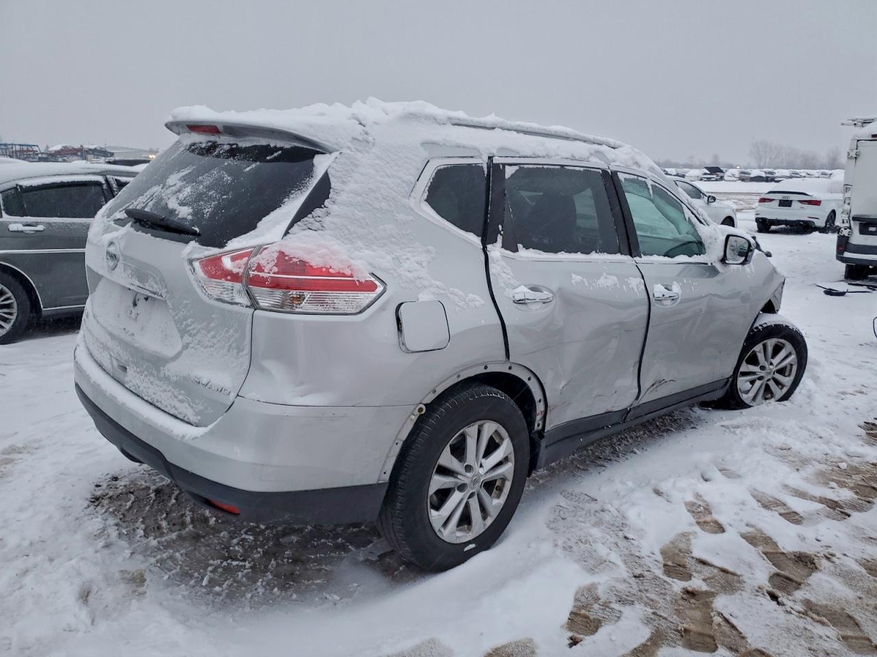 Nissan Rogue S Image 3