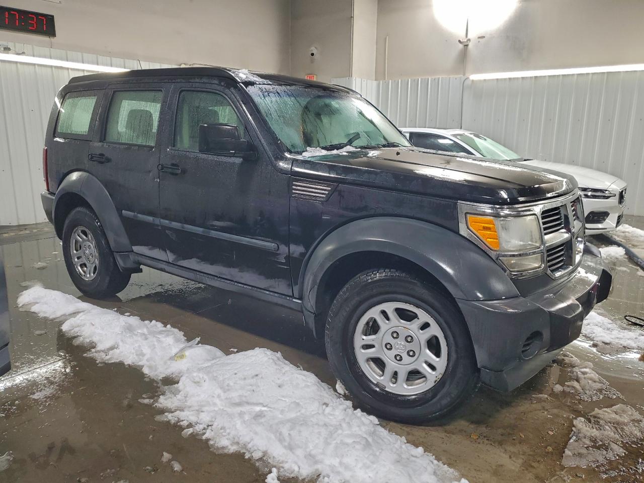 Dodge Nitro Sxt Image 12