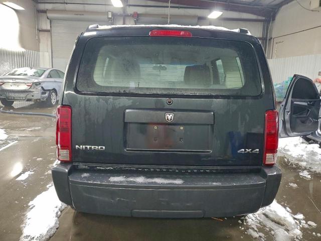 Dodge Nitro Sxt Image 4