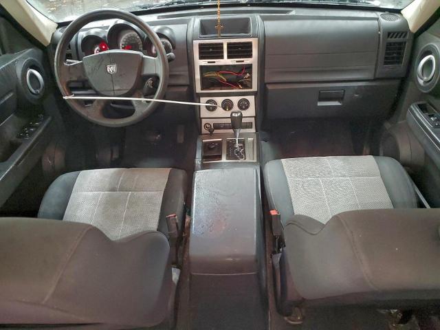 Dodge Nitro Sxt Image 3